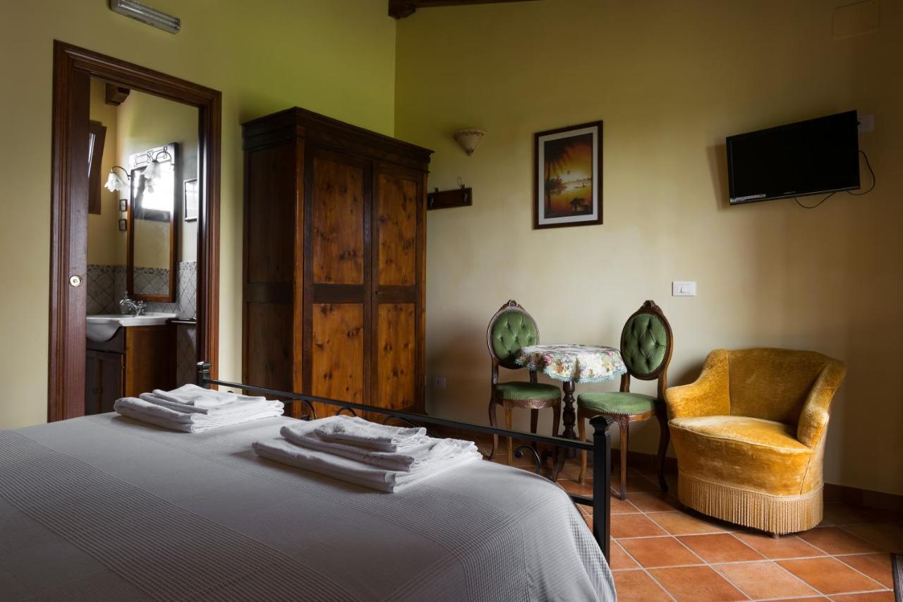 Agriturismo Il Poggio เวตรัลลา ภายนอก รูปภาพ